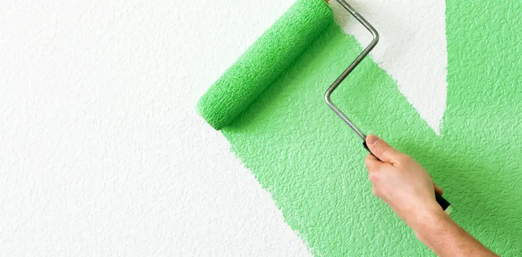 should-you-sand-walls-between-coats-of-paint