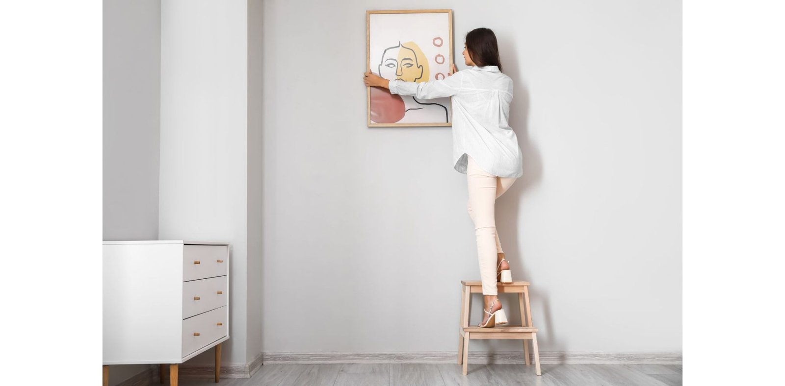 How Long Should Wall Paint Dry Before Hanging Pictures Painting Doctors