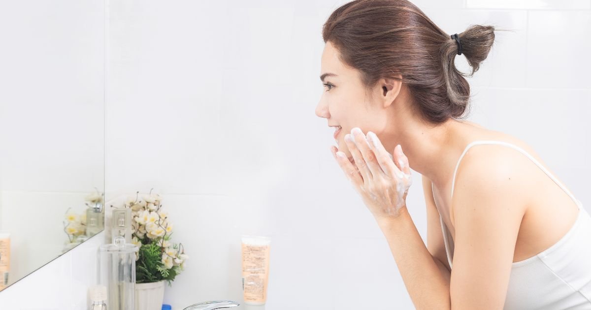 Can You Hang an Oil Painting in a Bathroom Painting Doctors